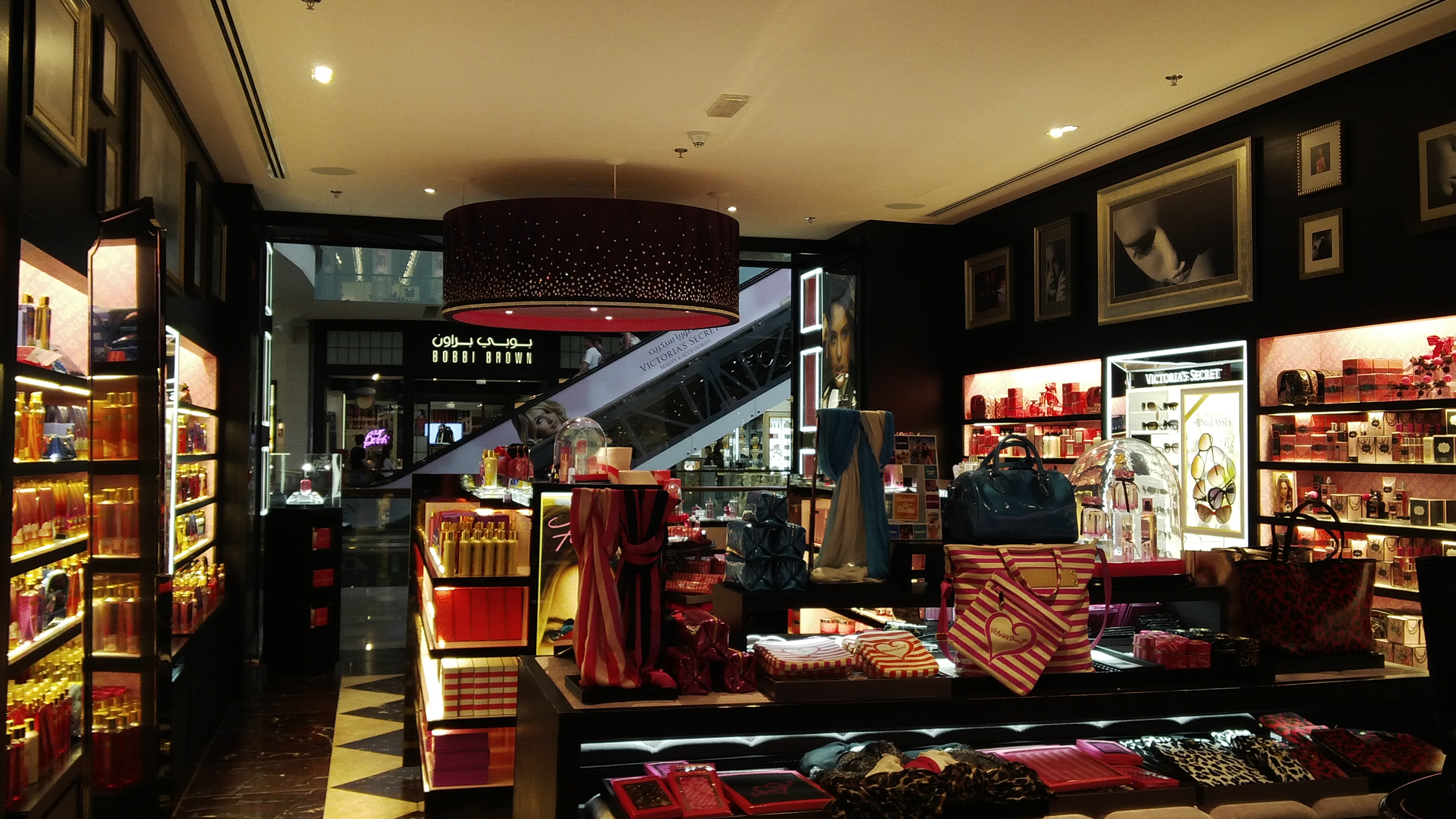Comenity Victorias Secret - h981m06